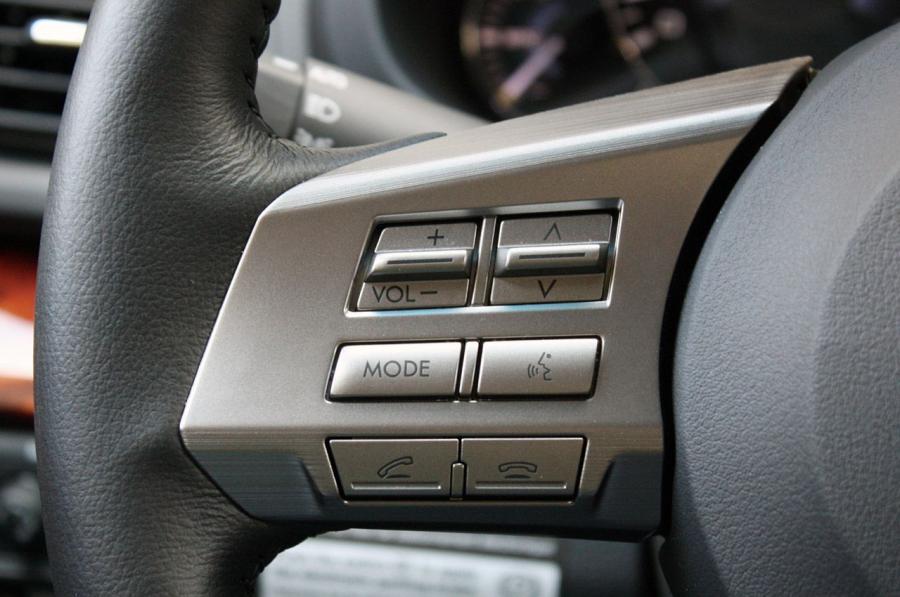  Subaru Legacy 2.5GT 2010 года  (фото 29 из 82)